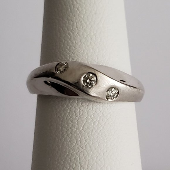 **SOLD**14k White Gold Ring Polished&Brushed w/3 Diamonds - Picture 1 of 8